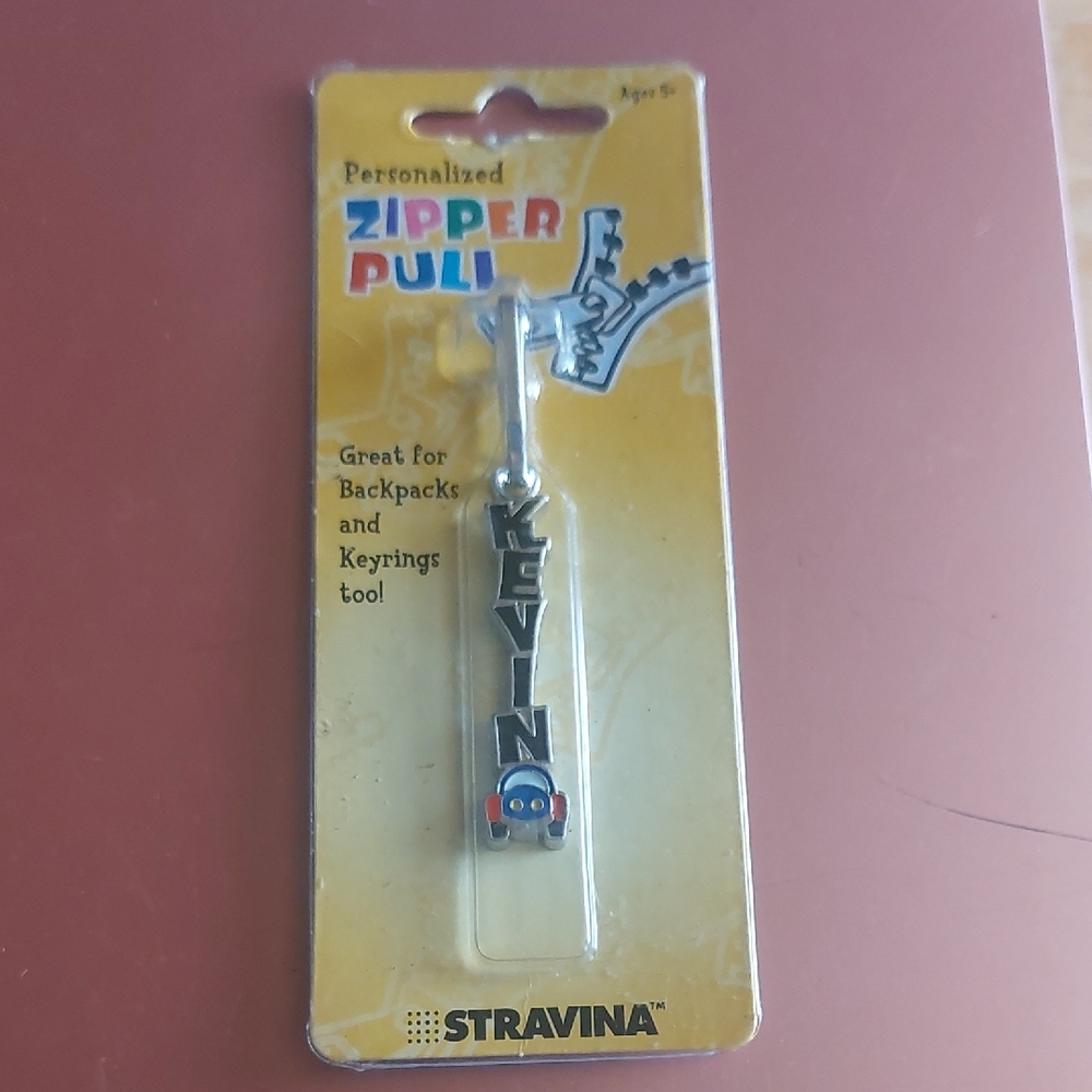 👝 Kevin Zipper Pull